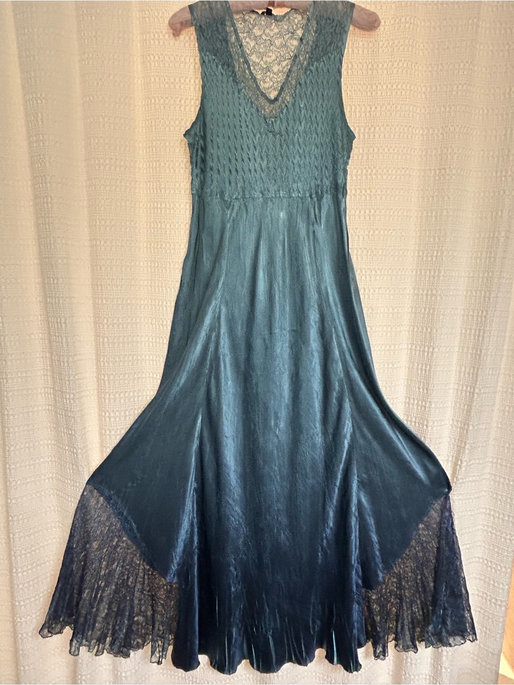 Komarov Sleeveless Marine Night Teal Ombré Lace-Trim Maxi Dress